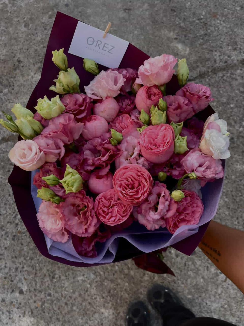 1 Paq Lisianthus y 1 Paq Rosa Inglesa